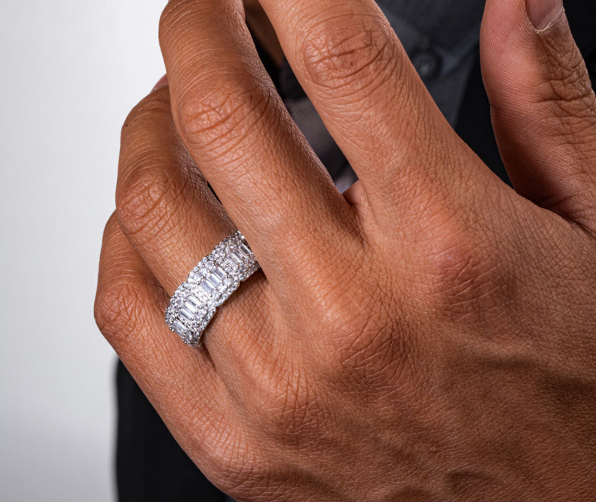 8mm Baguette-Cut Halo Band in White Gold