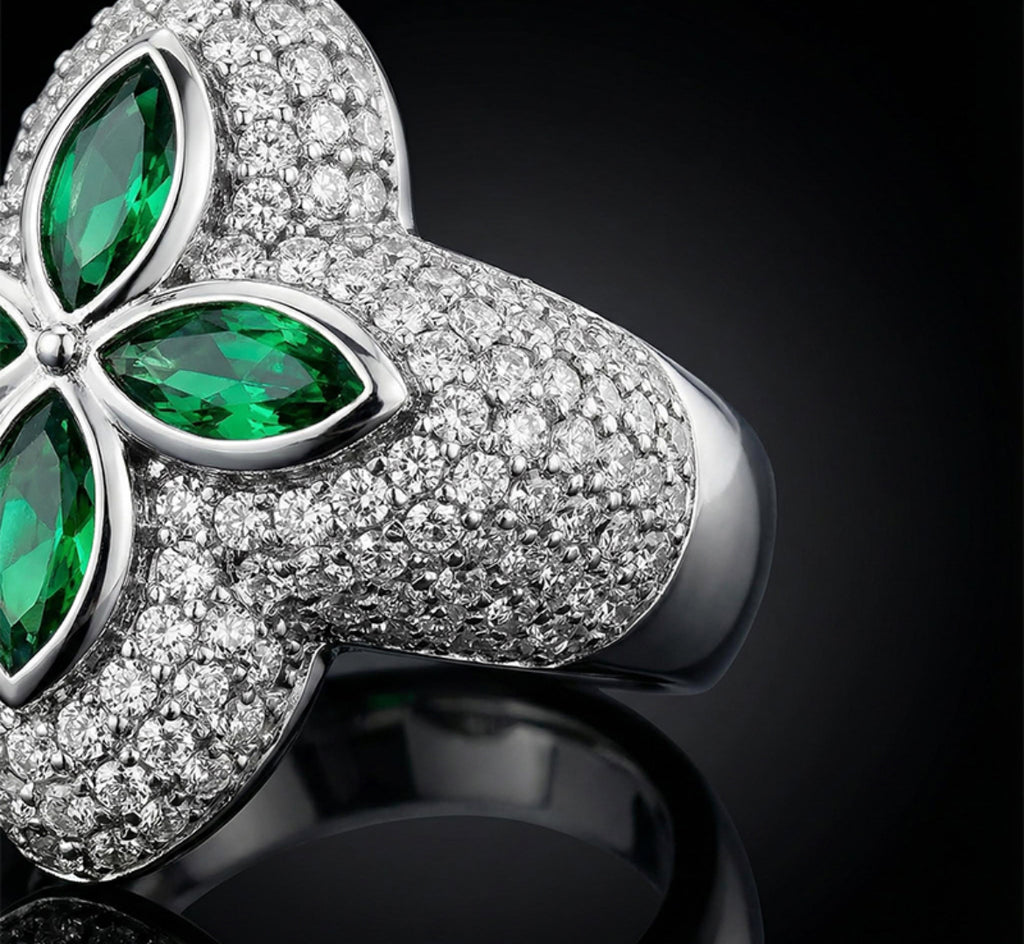 Flour Leaf Clover Ring