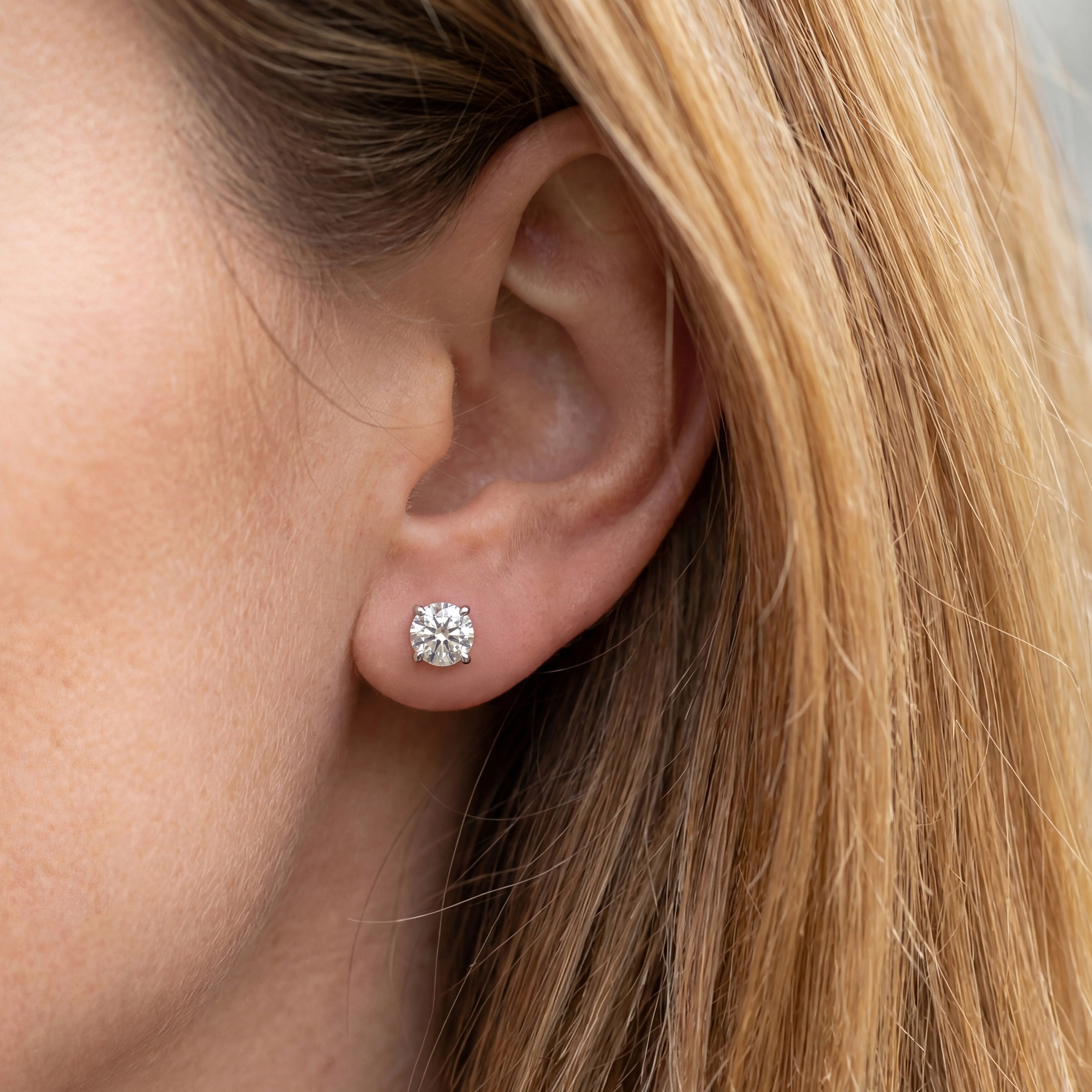 2CT Women’s Earrings Made For Everyday Wear