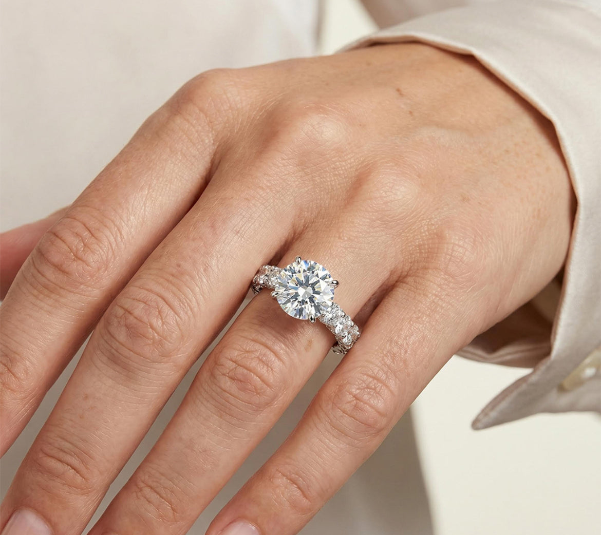 9.5ct TCW Round Cut Womens Ring