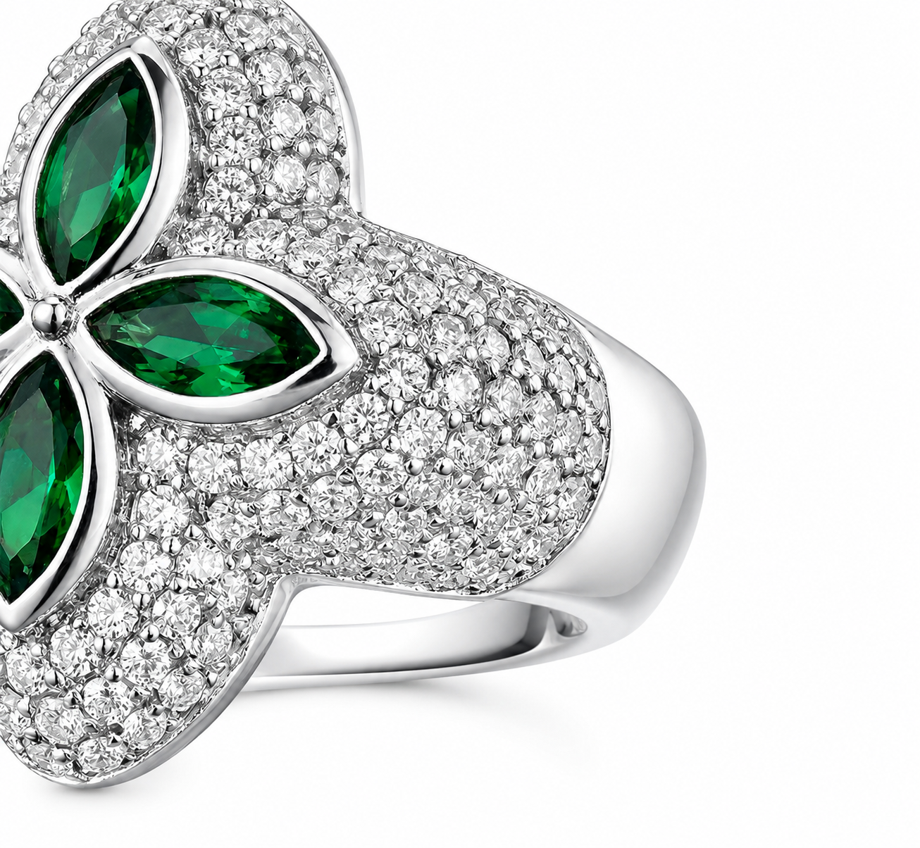 Flour Leaf Clover Ring